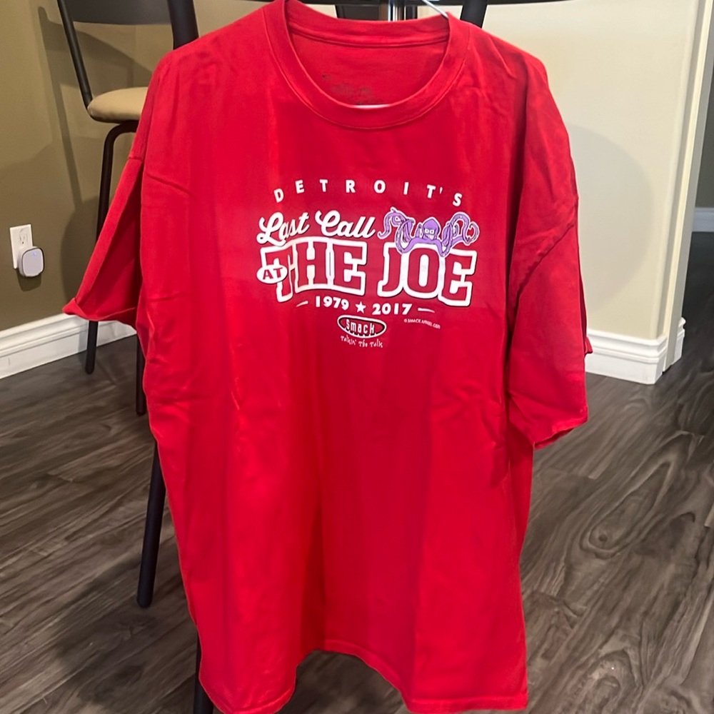 Detroit Red Wings “last call at the Joe” T-shirt